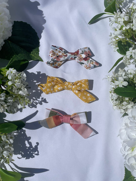 Dog hair bows