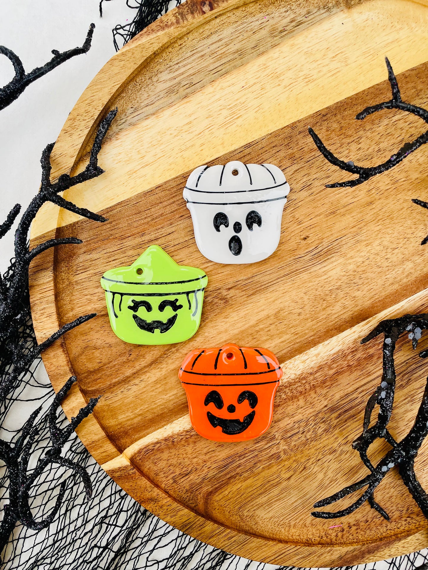 Howl-O-Ween treat bucket